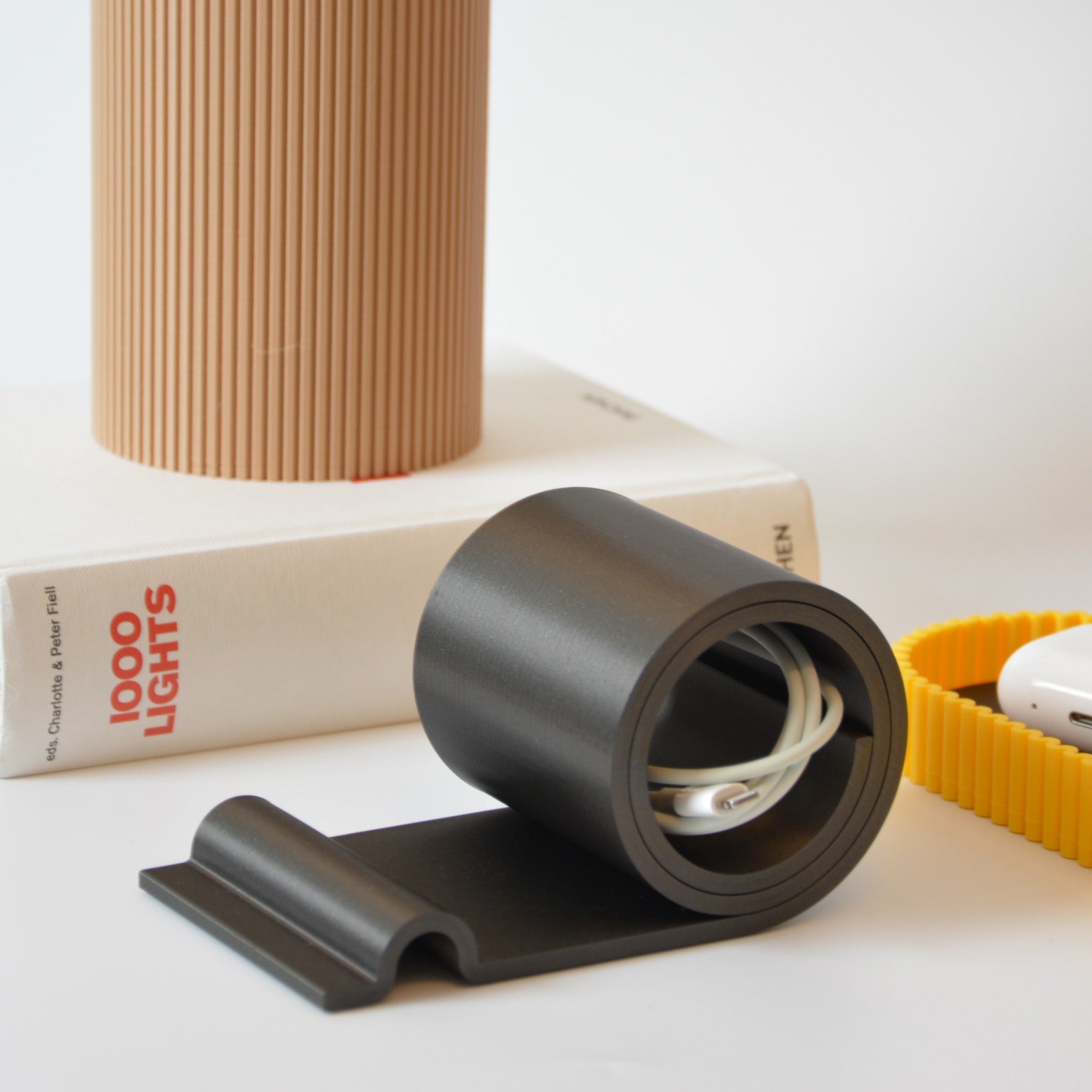 Scroll Phone Stand
